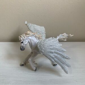 Safari Ltd PEGASUS PVC Figure Mythical Realms Fantasy Creature
